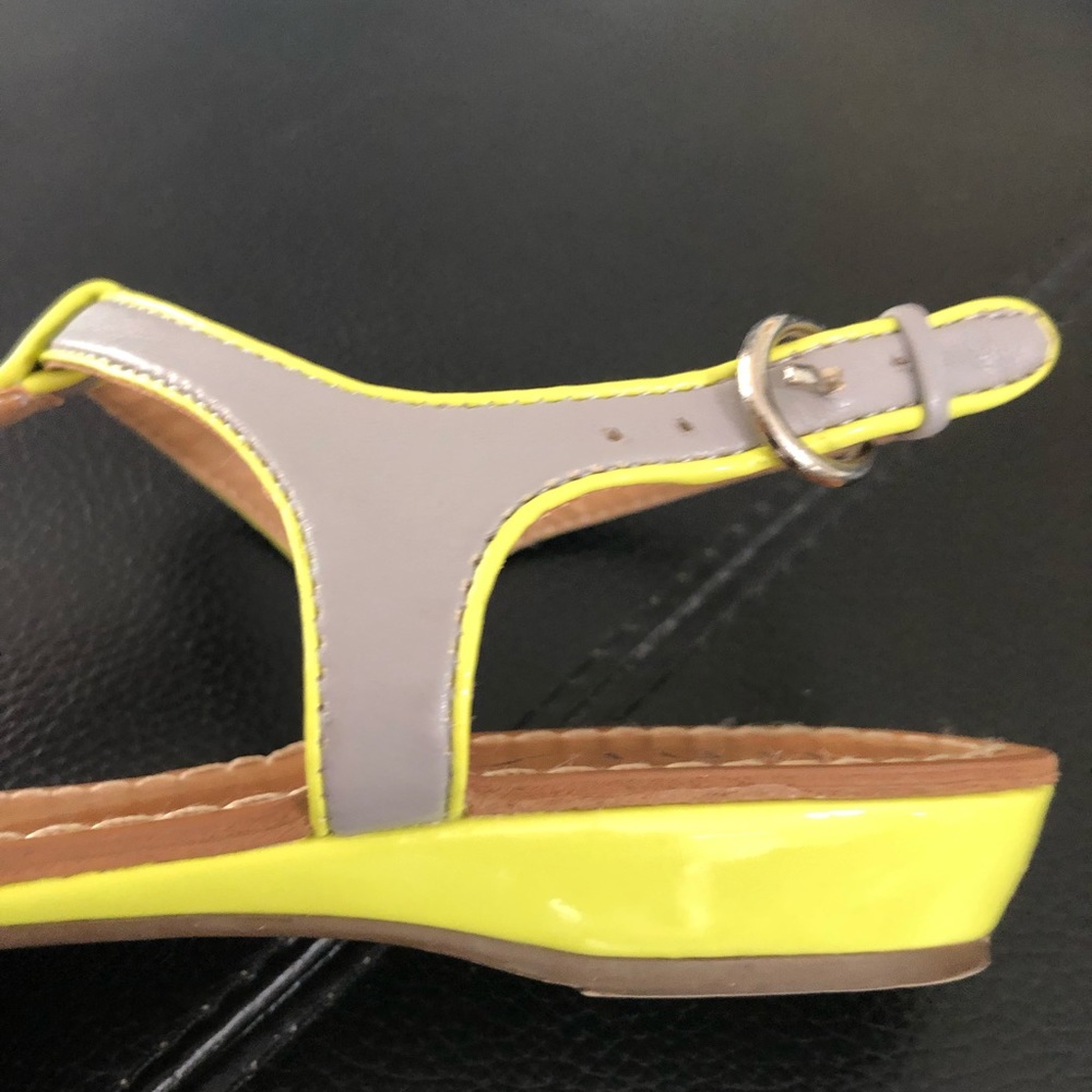 Shoes 👠 sandals with ankle strap. Sz 7 1/2 UNISA